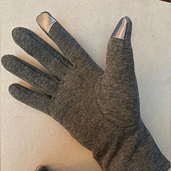 Touch screen gloves - Picture 2 of 6